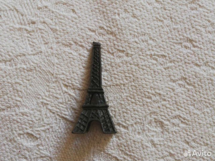 Сувенир эльфевая башня эквивалент 100 ру