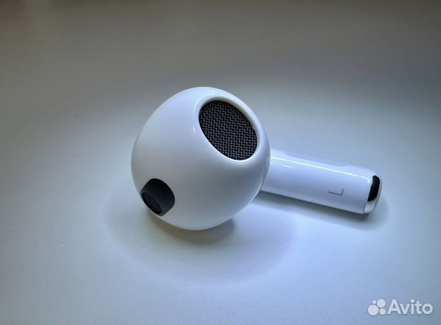 Новый наушник AirPods 3