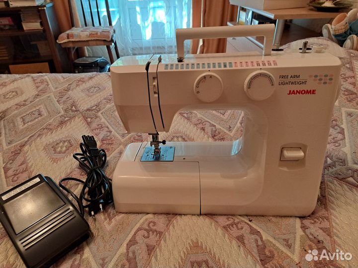 Швейная машина Janome 743-03
