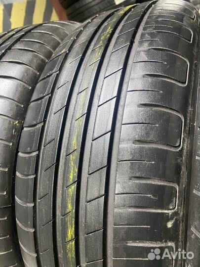 Goodyear EfficientGrip Performance 205/60 R16