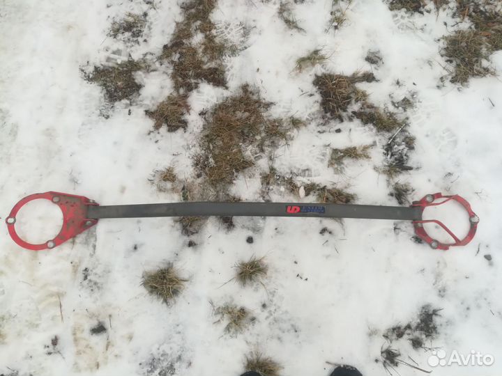 Распорка передних стоек