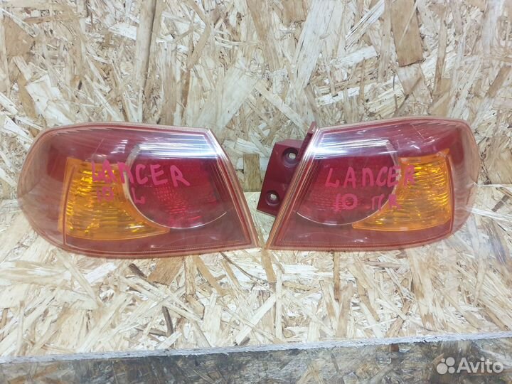 Фонарь задний наружный Mitsubishi Lancer 10