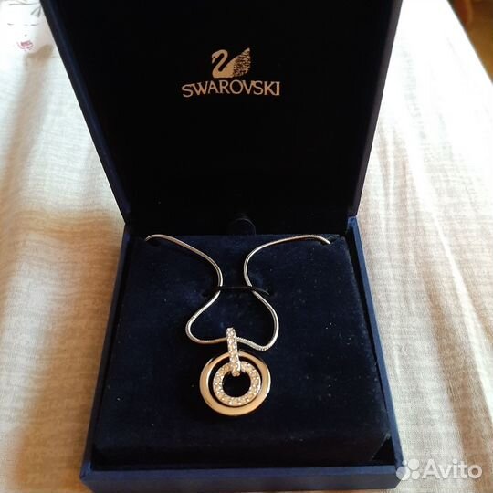 Swarovski колье