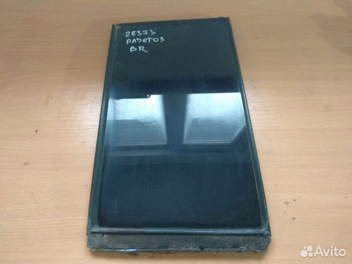 Стекло двери задней правой (форточка) Mitsubishi