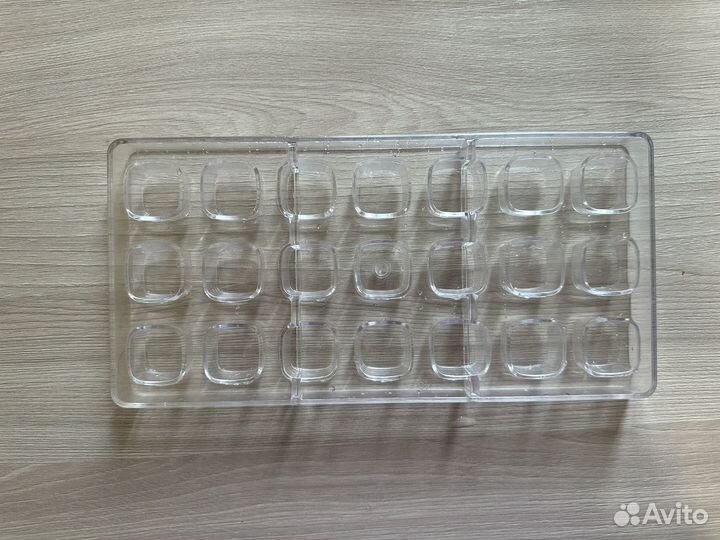 Поликарбонатная форма для шоколада