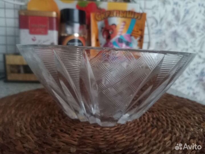 Хрустальная ваза