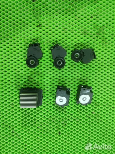 Резистор отопителя Peugeot 308