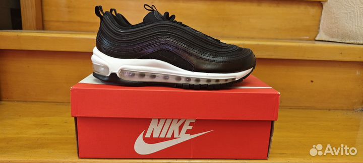 Кроссовки Nike 37.5 размер оригинал