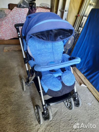 Прогулочная коляска