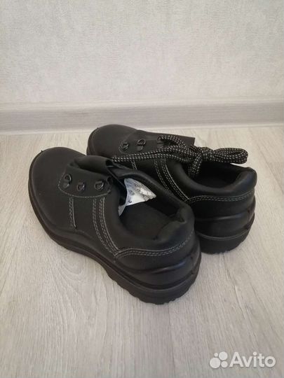 Ботинки рабочие 39 - 40 размер