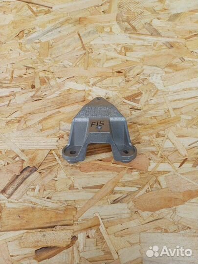 Кронштейн крепления Bmw X5 F15 N57D30A 2017