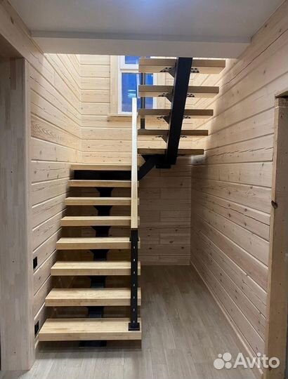 Лестница на металлокаркасе