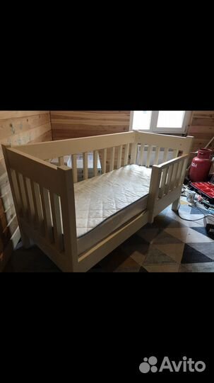 Кровать детская или подростковая