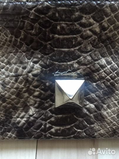 Клатч под змеиную кожу
