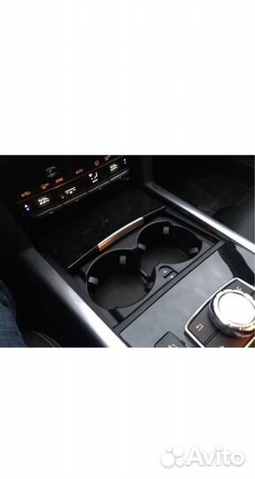 Подстаканник на Mercedes W212
