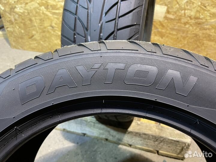Dayton D320 215/55 R17