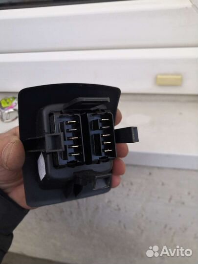 Кнопки стекло подъёмников