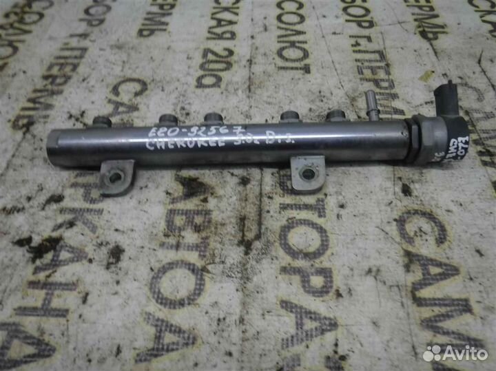 Рейка топливная (рампа) Jeep Grand Cherokee (WK2)