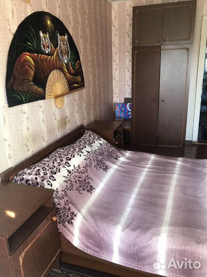 Кровать двухспальная + 2тумбочки, 2 шкафа, комод