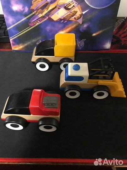 Продам машинки IKEA (икея) деревянные 3 штуки