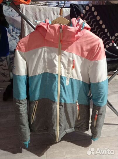 Горнолыжная куртка женская 44-46