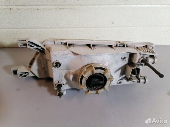 Фара правая Nissan Sunny B15 QG13DE