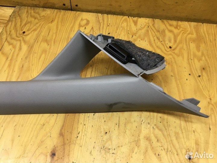 Пластиковая деталь салона Toyota Wish ZNE10G 1zzfe