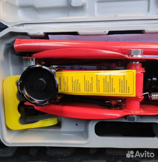 Домкрат подкатной новый