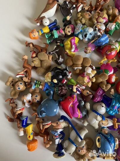 Набор игрушек из киндер-сюрприза