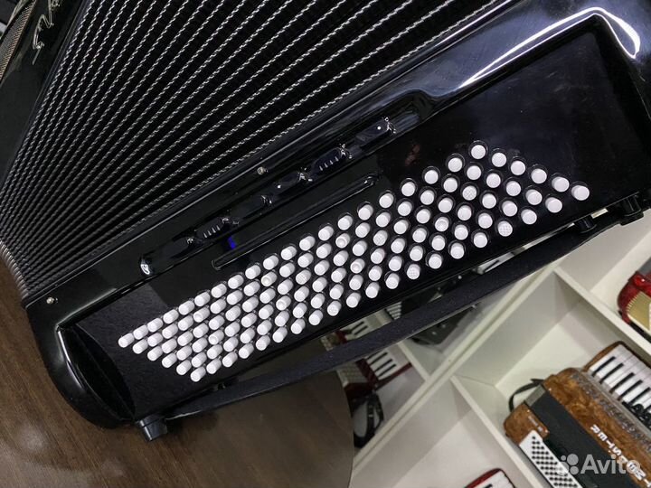 Аккордеон готово-выборный SVoytenko Accordions 4/4