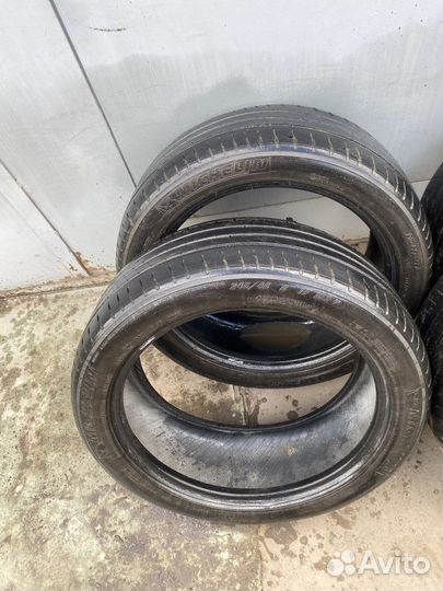 Michelin Pilot Sport 3 245/45 R19