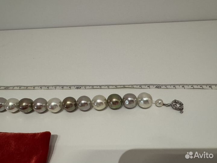 Ожерелье из искусственного жемчуга