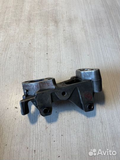 Кронштейн двигателя Peugeot Partner Tepee B9