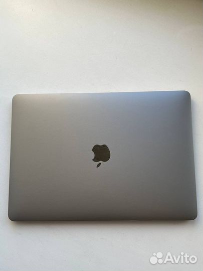 Apple MacBook Pro 13 touch bar