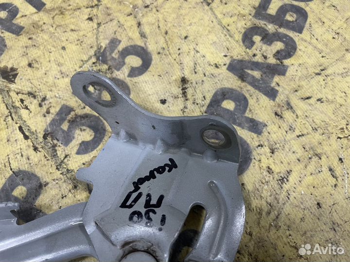 Петля капота правая Hyundai I30