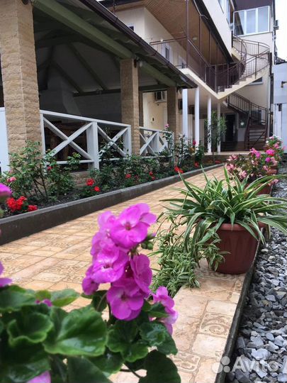 Горничная с проживанием гостевой дом