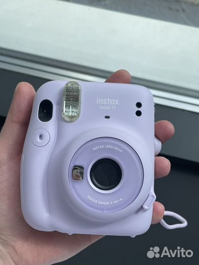 Плёночный фотоаппарат Instax mini 11