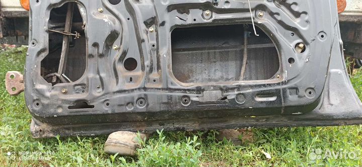 Двери правые Тойота 4ранер