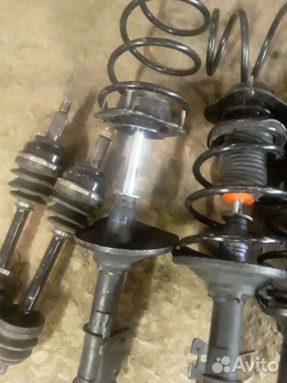 Комплект стоек в сборе мазда 626