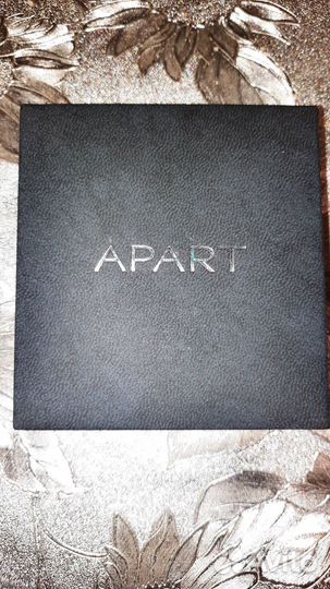 Чокер на шею со стразами в коробке