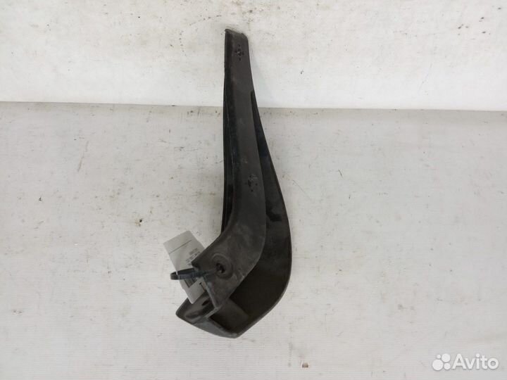 Брызговик передний левый Kia Ceed 1 2006-2012