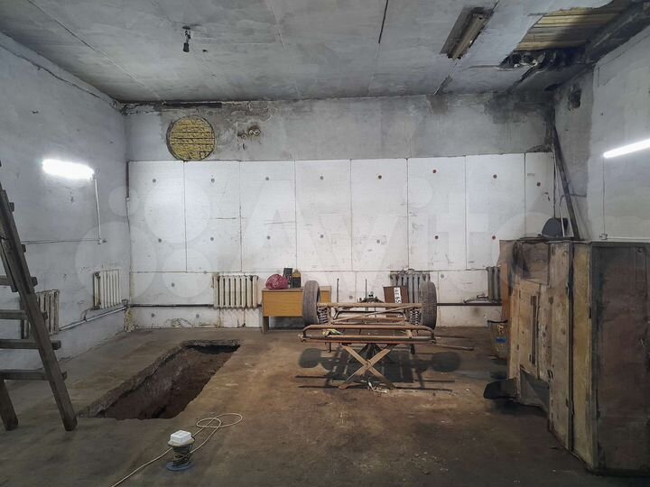Гараж, > 30 м²