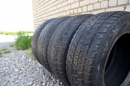 Bridgestone Blizzak DM-V1 275/60 R18