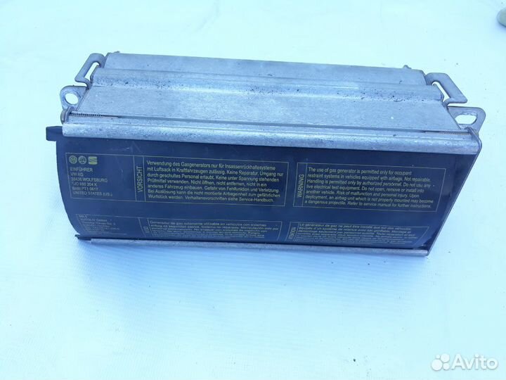 Пассажирская подушка безопасности Volkswagen Jetta