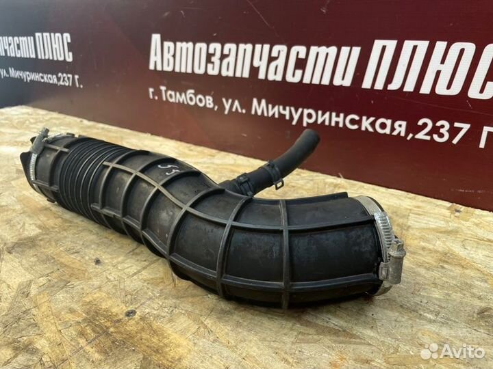 Патрубок воздушного фильтра LADA Vesta