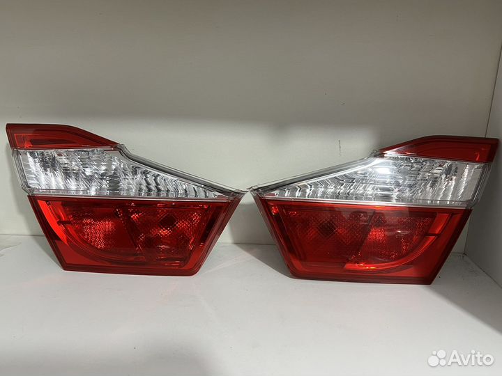 Фонарь правый левый Camry v50 Оригинал
