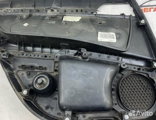 Обшивка боковой двери задняя правая Peugeot 407