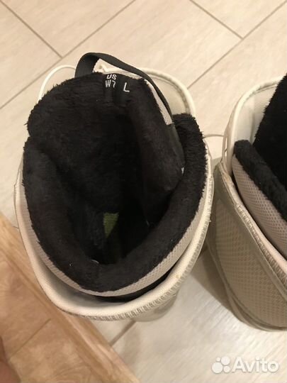 Vans (US W7, бот для сноуборда)