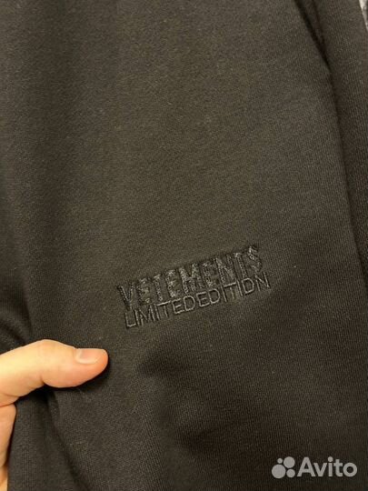 Спортивные штаны Vetements limited edition