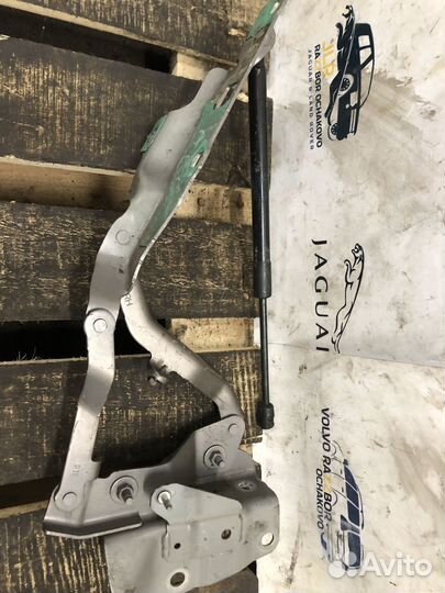 Петля капота правая Land Rover Discovery V (L462)